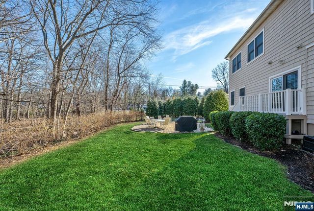 500 Blue Hill Terrace, Franklin Lakes, NJ 07417