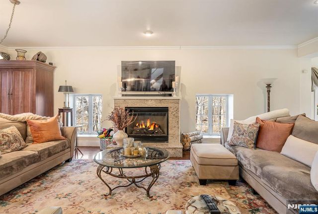 500 Blue Hill Terrace, Franklin Lakes, NJ 07417