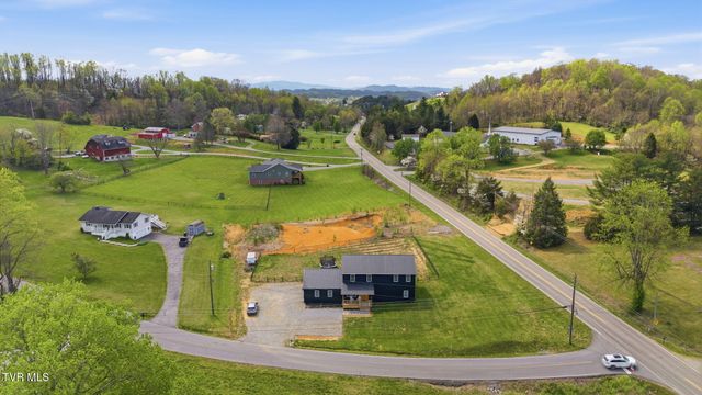 110 Sells Road, Bluff City, TN 37618