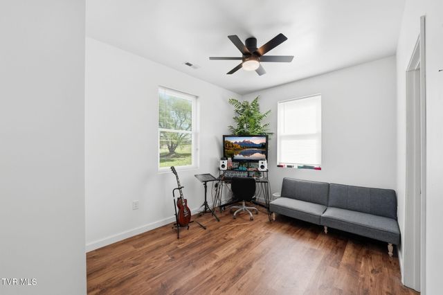 110 Sells Road, Bluff City, TN 37618