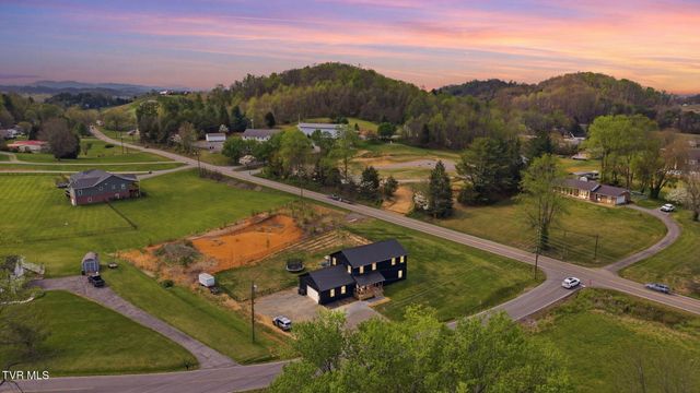 110 Sells Road, Bluff City, TN 37618