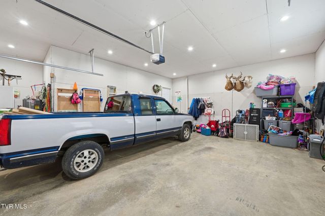 110 Sells Road, Bluff City, TN 37618
