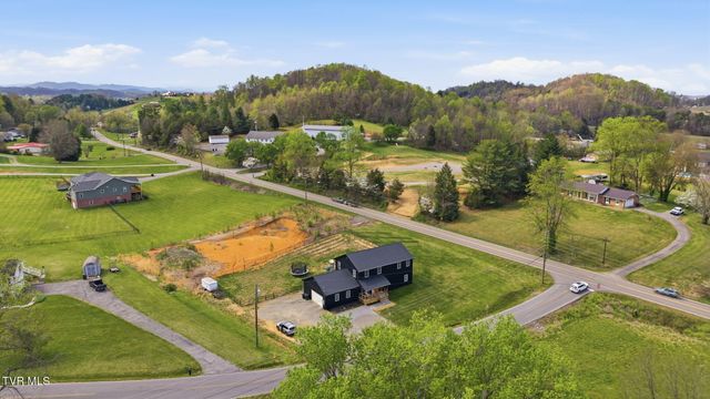 110 Sells Road, Bluff City, TN 37618