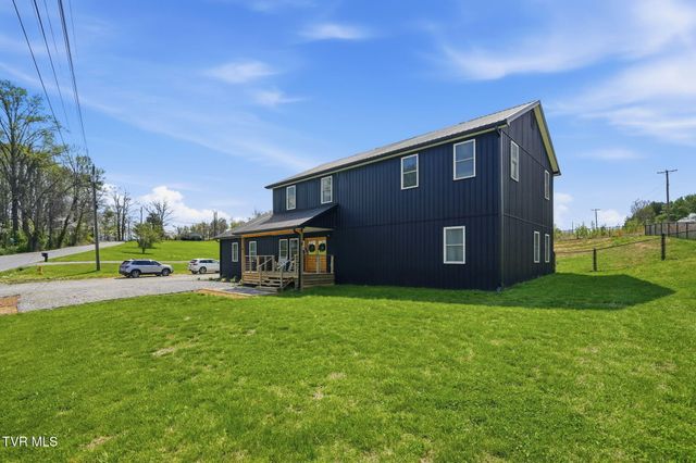 110 Sells Road, Bluff City, TN 37618