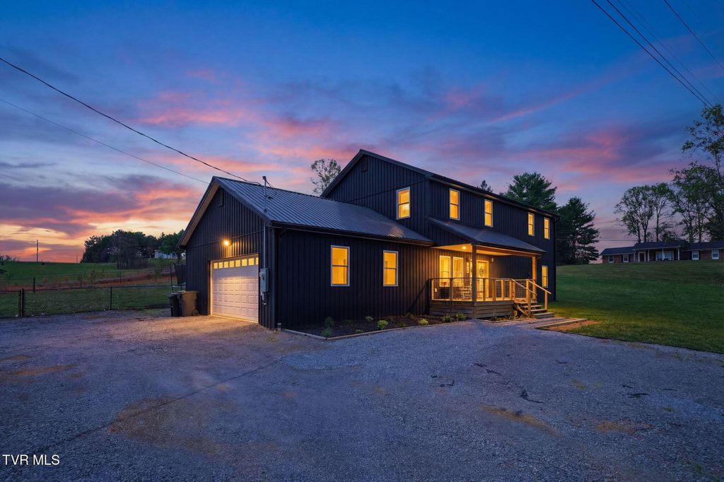 110 Sells Road, Bluff City, TN 37618