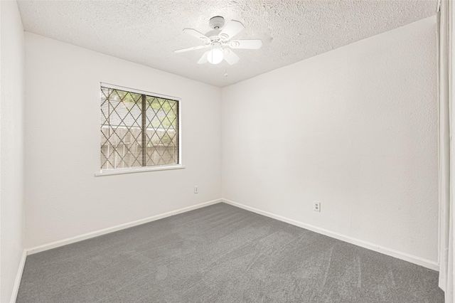 622 N 13th Street, La Porte, TX 77571