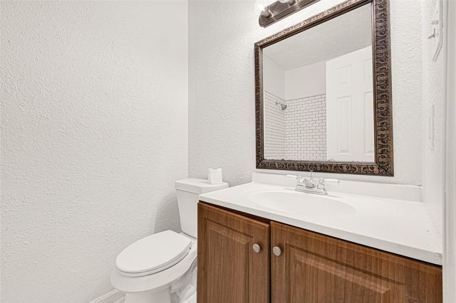 622 N 13th Street, La Porte, TX 77571