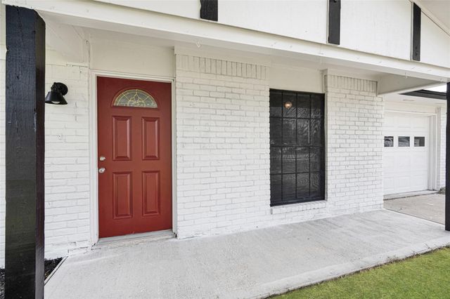 622 N 13th Street, La Porte, TX 77571