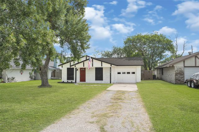 622 N 13th Street, La Porte, TX 77571