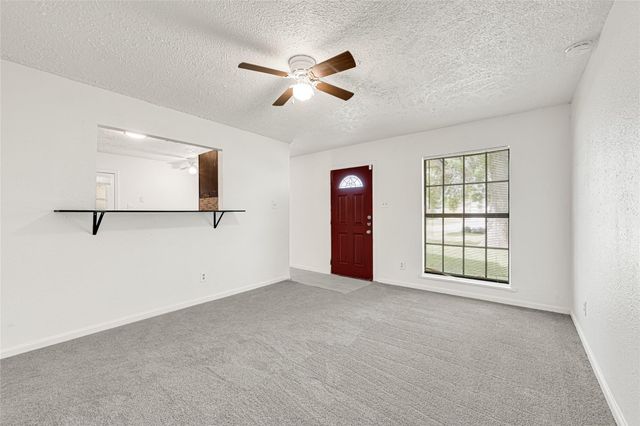 622 N 13th Street, La Porte, TX 77571