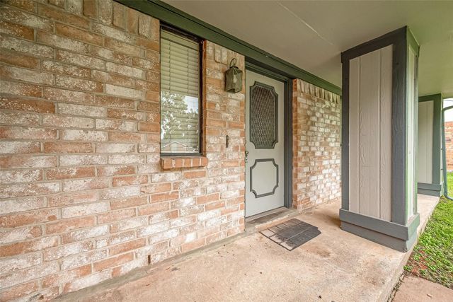 3022 Sam Houston Drive, Sugar Land, TX 77479