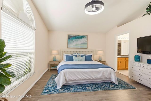 1172 Pine Creek Circle NE, Palm Bay, FL 32905