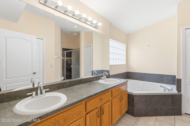 1172 Pine Creek Circle NE, Palm Bay, FL 32905