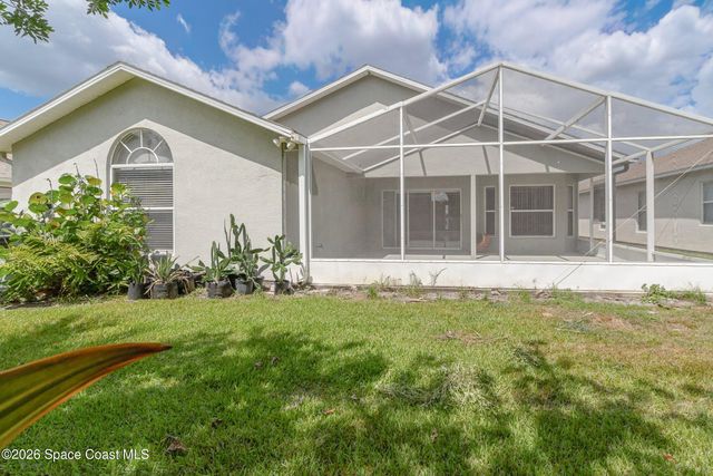 1172 Pine Creek Circle NE, Palm Bay, FL 32905