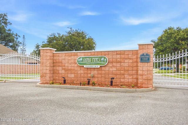 1172 Pine Creek Circle NE, Palm Bay, FL 32905