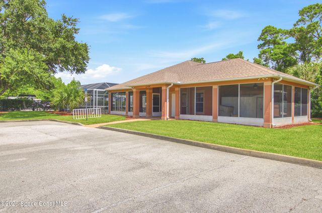 1172 Pine Creek Circle NE, Palm Bay, FL 32905