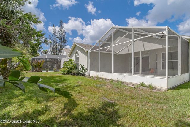 1172 Pine Creek Circle NE, Palm Bay, FL 32905