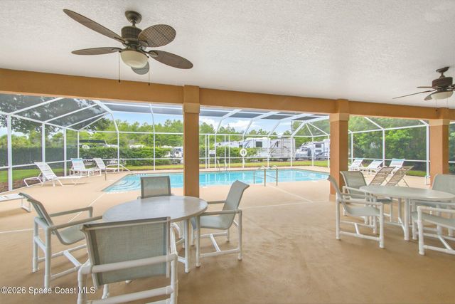 1172 Pine Creek Circle NE, Palm Bay, FL 32905