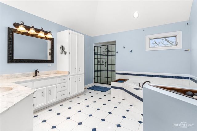 39W796 Dairyherd Lane, St. Charles, IL 60175