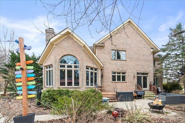 39W796 Dairyherd Lane, St. Charles, IL 60175