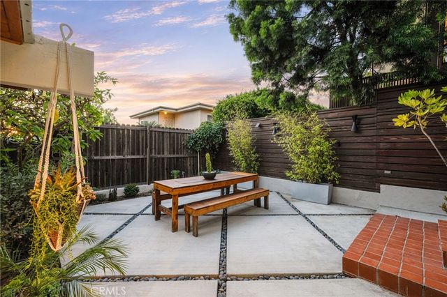 1675 Lucile, Los Angeles, CA 90026