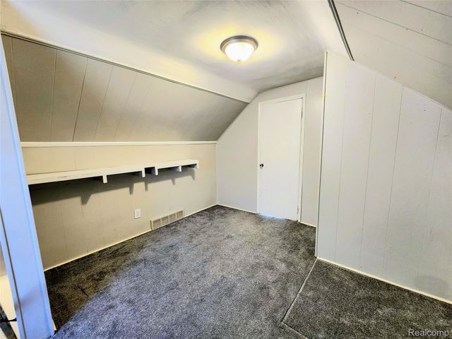 6147 Whitefield Street, Dearborn Heights, MI 48127