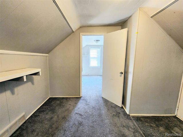 6147 Whitefield Street, Dearborn Heights, MI 48127