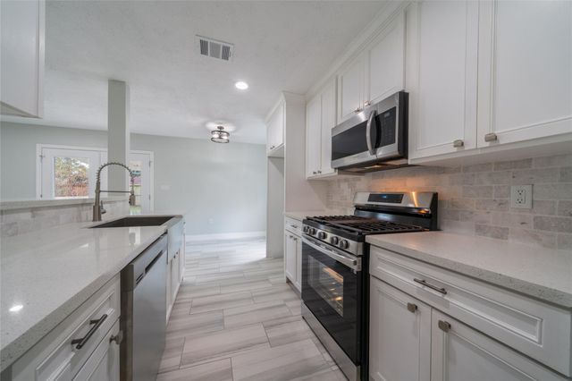 7115 Shady Moss Lane, Houston, TX 77040