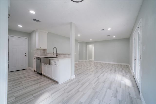 7115 Shady Moss Lane, Houston, TX 77040