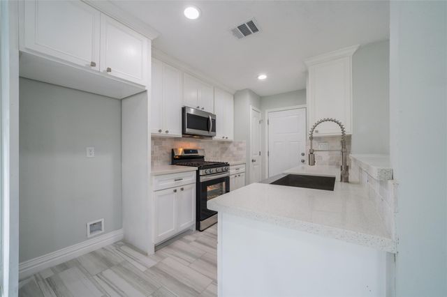 7115 Shady Moss Lane, Houston, TX 77040