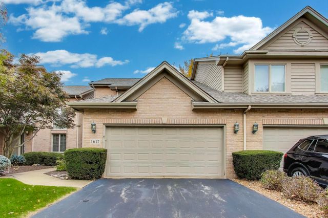 1617 Cherry Blossom Drive, Munster, IN 46321