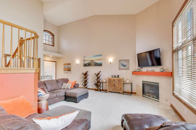 1617 Cherry Blossom Drive, Munster, IN 46321