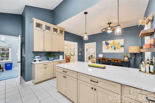 94 Squirrel Trail, Hendersonville, NC 28791