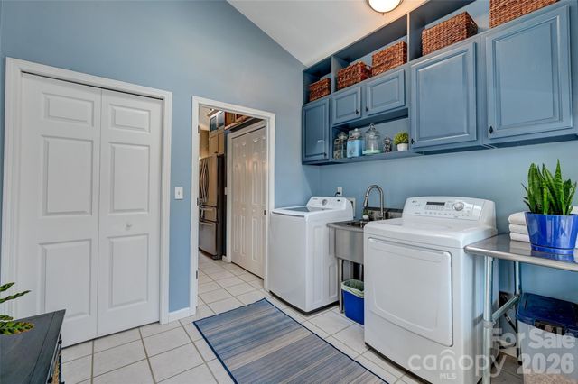 94 Squirrel Trail, Hendersonville, NC 28791