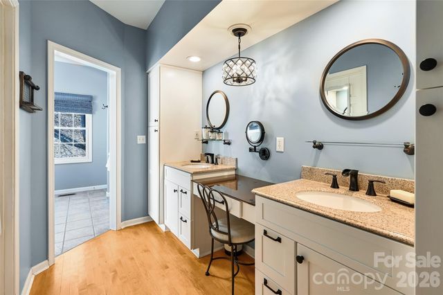 94 Squirrel Trail, Hendersonville, NC 28791