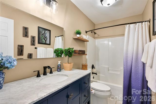 94 Squirrel Trail, Hendersonville, NC 28791