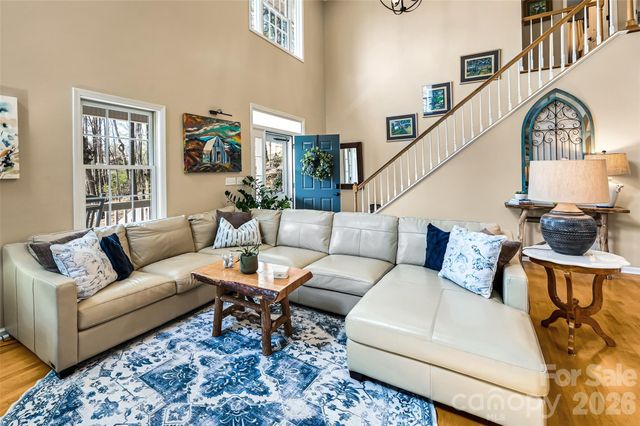 94 Squirrel Trail, Hendersonville, NC 28791