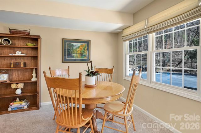 94 Squirrel Trail, Hendersonville, NC 28791