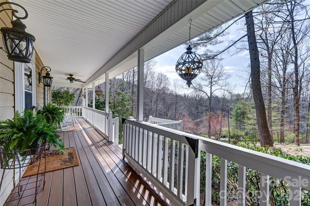 94 Squirrel Trail, Hendersonville, NC 28791