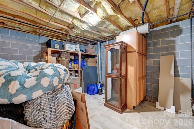 94 Squirrel Trail, Hendersonville, NC 28791