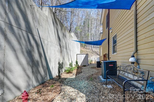 94 Squirrel Trail, Hendersonville, NC 28791