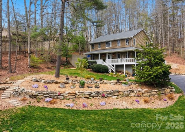 94 Squirrel Trail, Hendersonville, NC 28791