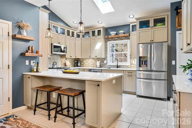 94 Squirrel Trail, Hendersonville, NC 28791