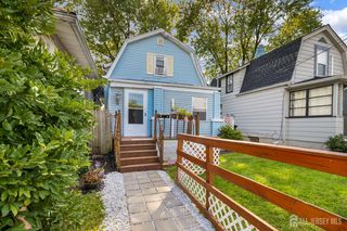 17 Douglas Street, Fords, NJ 08863