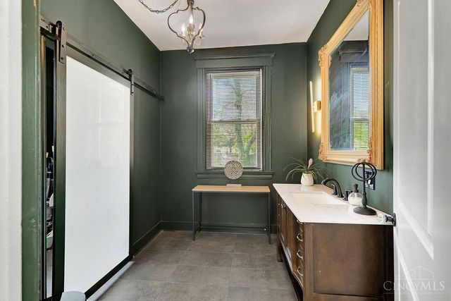 3433 Hudson Avenue, Cincinnati, OH 45207
