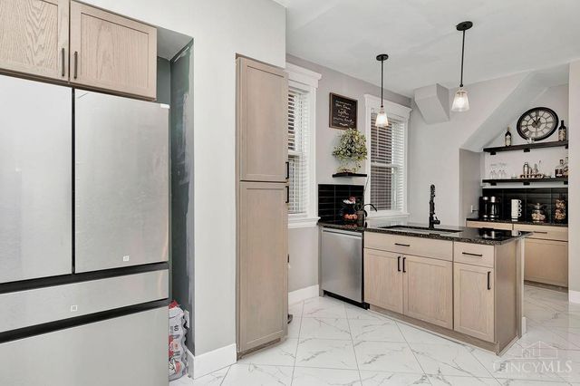 3433 Hudson Avenue, Cincinnati, OH 45207