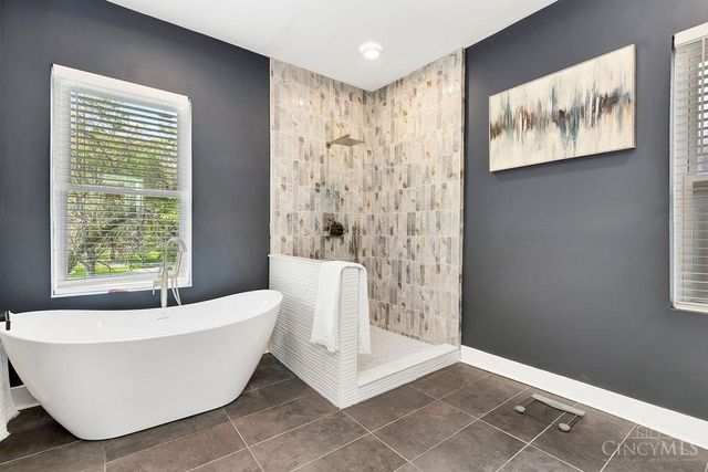 3433 Hudson Avenue, Cincinnati, OH 45207