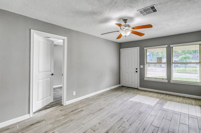 120 Volney Street, South Houston, TX 77587