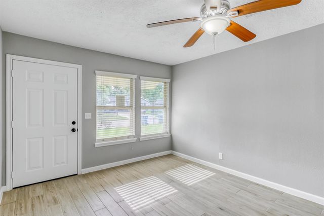 120 Volney Street, South Houston, TX 77587
