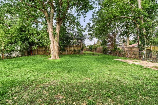 120 Volney Street, South Houston, TX 77587